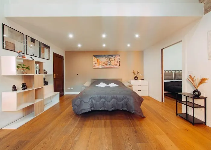 Loft Santo Stefano-sant'orsola Apartment