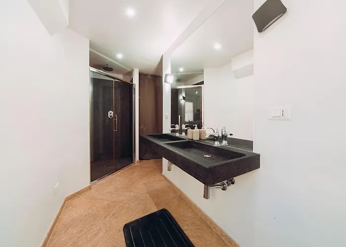 Loft Santo Stefano-sant'orsola Apartment *