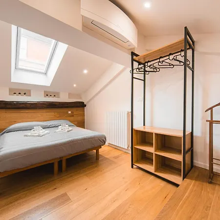 Loft Santo Stefano-sant'orsola דירה *