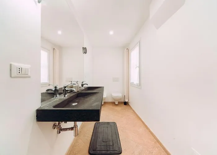 Loft Santo Stefano-sant'orsola Apartmán *